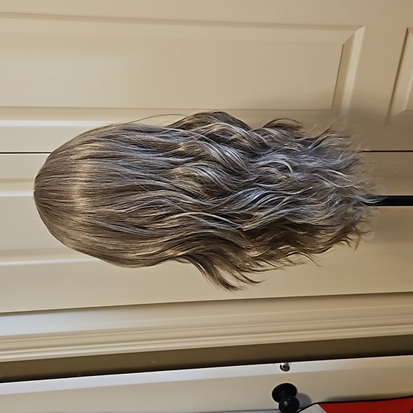 NEW lace front synthetic wig - Picture 3 of 6